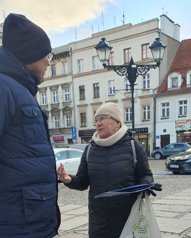 [FOTO] Działacze Koalicji Obywatelskiej zbierali podpisy na listach poparcia dla Rafała Trzaskowskiego
