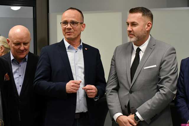 [WIDEO/FOTO] Świdnica z nowym biurem parlamentarnym. Poseł Robert Jagła o swoich priorytetach