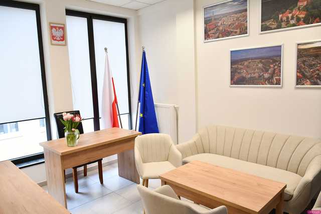 [WIDEO/FOTO] Świdnica z nowym biurem parlamentarnym. Poseł Robert Jagła o swoich priorytetach