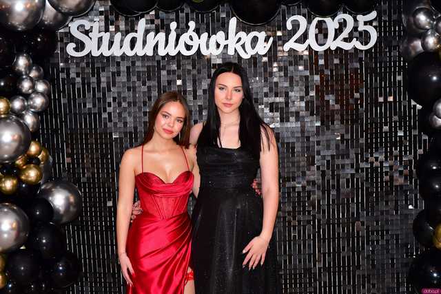 [WIDEO/FOTO] Ten wieczór zapamiętają na zawsze! Studniówka strzegomskiego LO