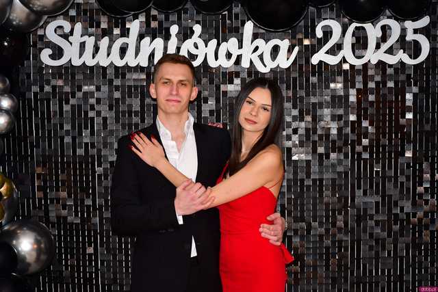[WIDEO/FOTO] Ten wieczór zapamiętają na zawsze! Studniówka strzegomskiego LO