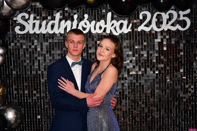 [WIDEO/FOTO] Ten wieczór zapamiętają na zawsze! Studniówka strzegomskiego LO