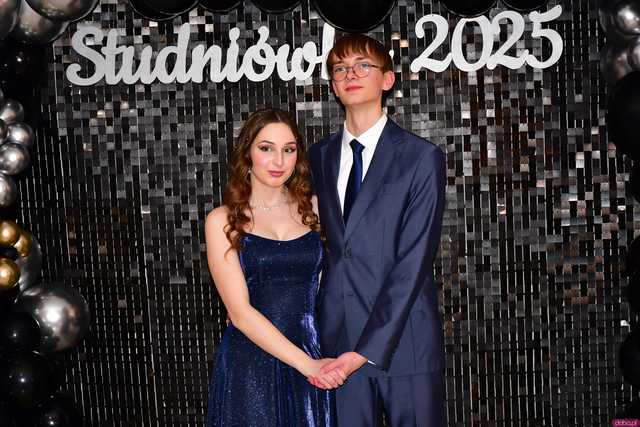 [WIDEO/FOTO] Ten wieczór zapamiętają na zawsze! Studniówka strzegomskiego LO