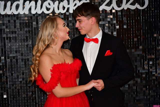 [WIDEO/FOTO] Ten wieczór zapamiętają na zawsze! Studniówka strzegomskiego LO