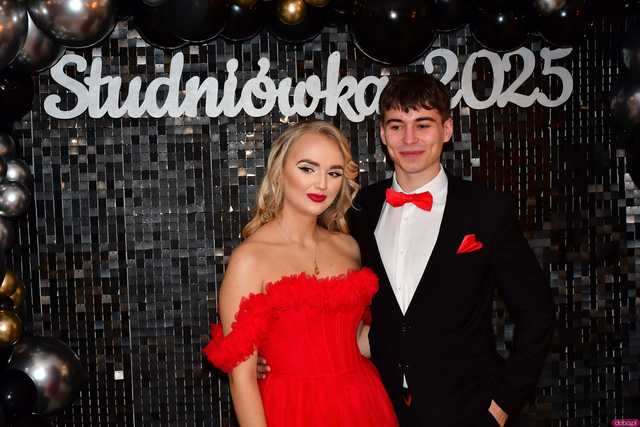 [WIDEO/FOTO] Ten wieczór zapamiętają na zawsze! Studniówka strzegomskiego LO