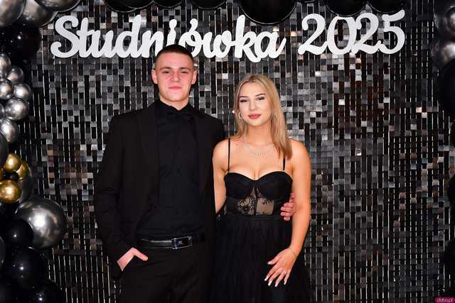[WIDEO/FOTO] Ten wieczór zapamiętają na zawsze! Studniówka strzegomskiego LO