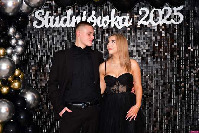 [WIDEO/FOTO] Ten wieczór zapamiętają na zawsze! Studniówka strzegomskiego LO