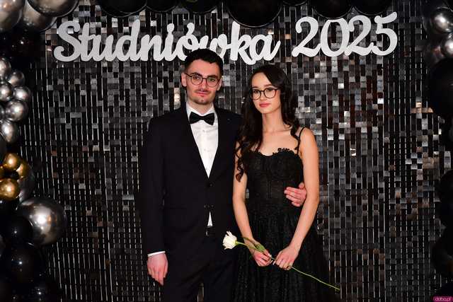 [WIDEO/FOTO] Ten wieczór zapamiętają na zawsze! Studniówka strzegomskiego LO