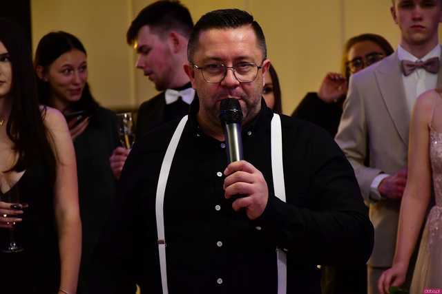 [WIDEO/FOTO] Ten wieczór zapamiętają na zawsze! Studniówka strzegomskiego LO