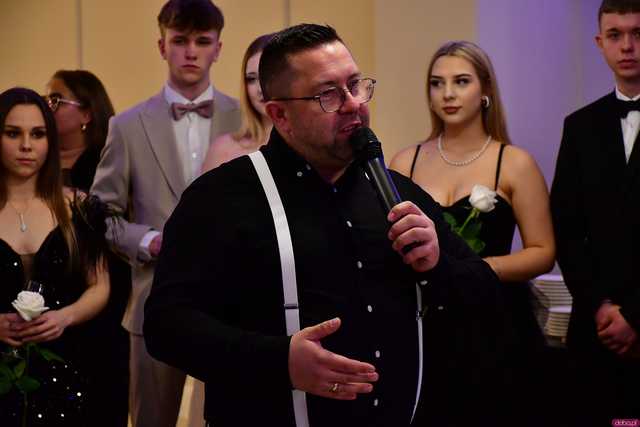 [WIDEO/FOTO] Ten wieczór zapamiętają na zawsze! Studniówka strzegomskiego LO