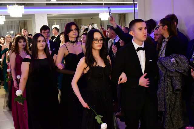 [WIDEO/FOTO] Ten wieczór zapamiętają na zawsze! Studniówka strzegomskiego LO
