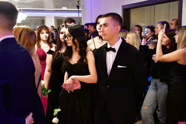 [WIDEO/FOTO] Ten wieczór zapamiętają na zawsze! Studniówka strzegomskiego LO