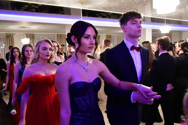 [WIDEO/FOTO] Ten wieczór zapamiętają na zawsze! Studniówka strzegomskiego LO
