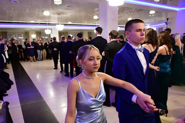 [WIDEO/FOTO] Ten wieczór zapamiętają na zawsze! Studniówka strzegomskiego LO
