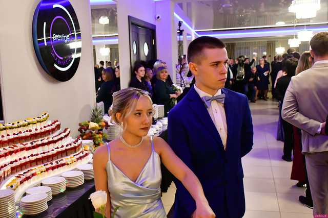 [WIDEO/FOTO] Ten wieczór zapamiętają na zawsze! Studniówka strzegomskiego LO