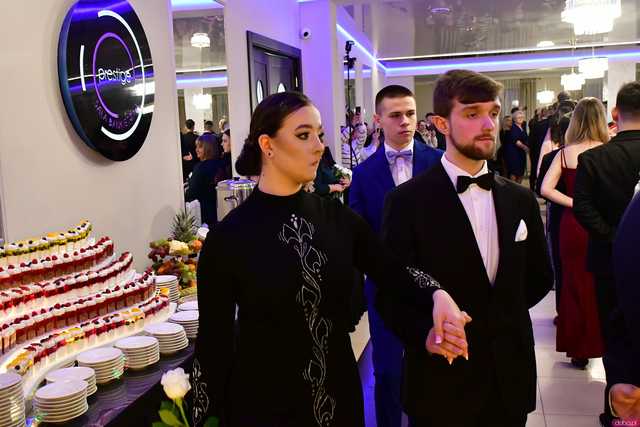 [WIDEO/FOTO] Ten wieczór zapamiętają na zawsze! Studniówka strzegomskiego LO