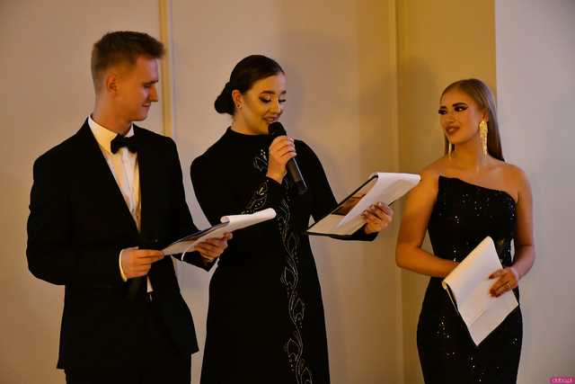 [WIDEO/FOTO] Ten wieczór zapamiętają na zawsze! Studniówka strzegomskiego LO
