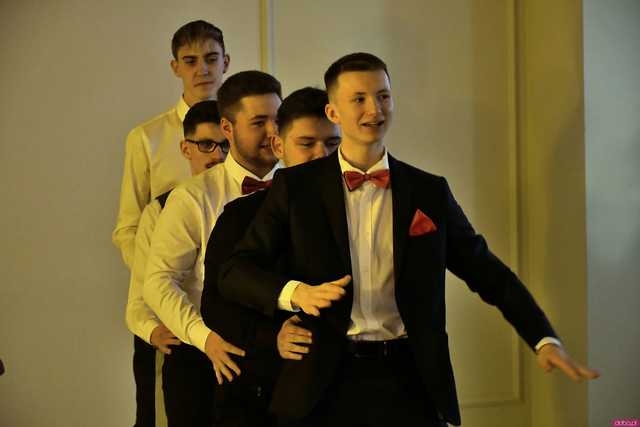 [WIDEO/FOTO] Ten wieczór zapamiętają na zawsze! Studniówka strzegomskiego LO