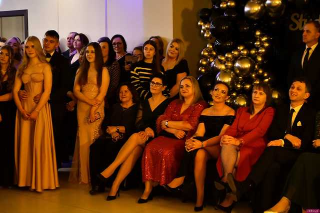 [WIDEO/FOTO] Ten wieczór zapamiętają na zawsze! Studniówka strzegomskiego LO