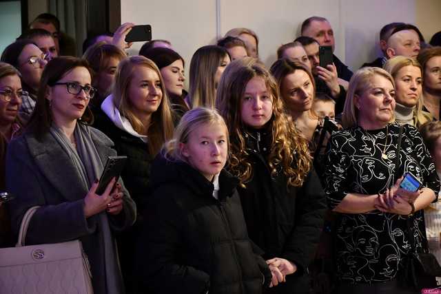 [WIDEO/FOTO] Ten wieczór zapamiętają na zawsze! Studniówka strzegomskiego LO
