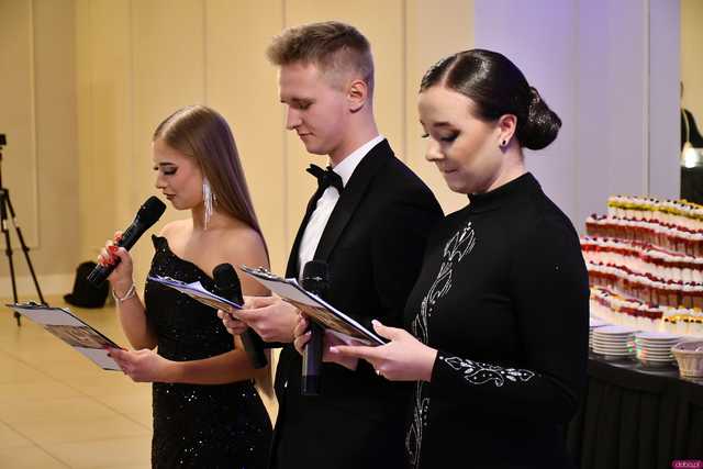 [WIDEO/FOTO] Ten wieczór zapamiętają na zawsze! Studniówka strzegomskiego LO