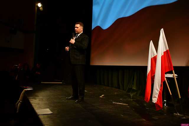 [WIDEO/FOTO] Przemysław Czarnek wizytował w Świdnicy. Wyraził wsparcie dla Karola Nawrockiego