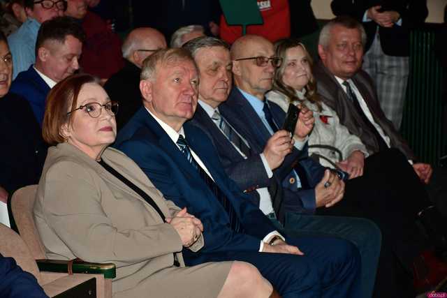 [WIDEO/FOTO] Przemysław Czarnek wizytował w Świdnicy. Wyraził wsparcie dla Karola Nawrockiego