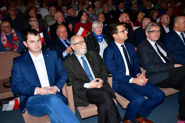[WIDEO/FOTO] Przemysław Czarnek wizytował w Świdnicy. Wyraził wsparcie dla Karola Nawrockiego