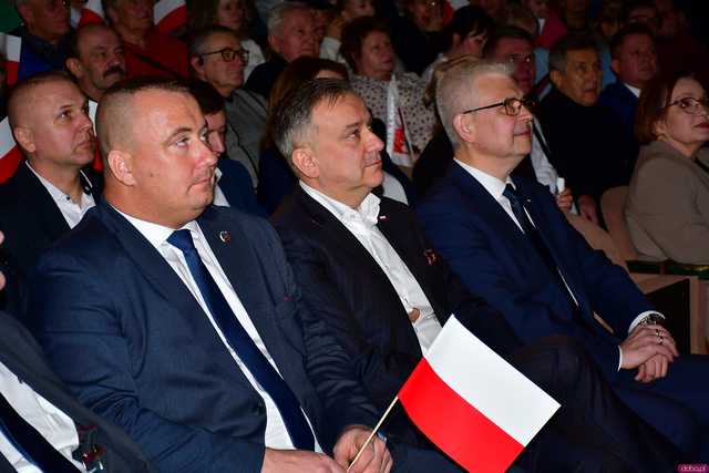 [WIDEO/FOTO] Przemysław Czarnek wizytował w Świdnicy. Wyraził wsparcie dla Karola Nawrockiego