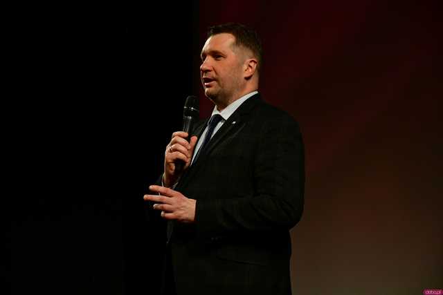 [WIDEO/FOTO] Przemysław Czarnek wizytował w Świdnicy. Wyraził wsparcie dla Karola Nawrockiego