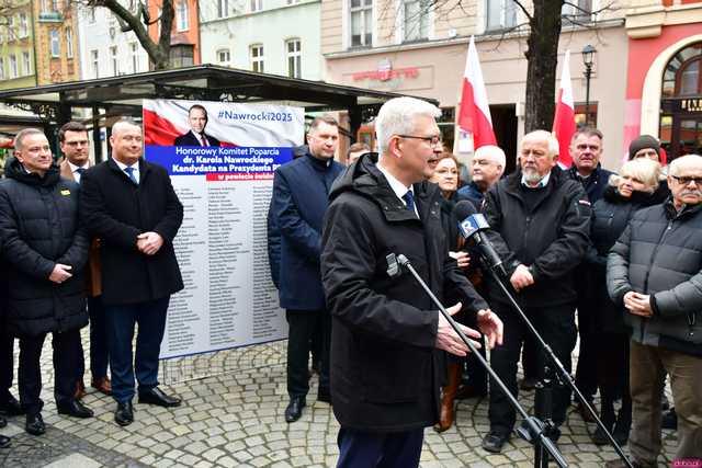 [WIDEO/FOTO] Przemysław Czarnek wizytował w Świdnicy. Wyraził wsparcie dla Karola Nawrockiego