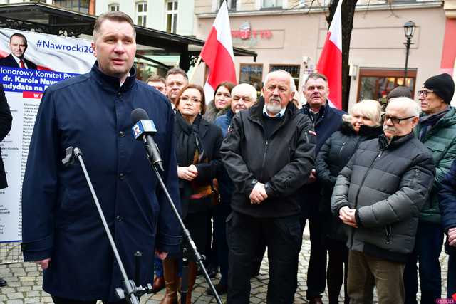[WIDEO/FOTO] Przemysław Czarnek wizytował w Świdnicy. Wyraził wsparcie dla Karola Nawrockiego