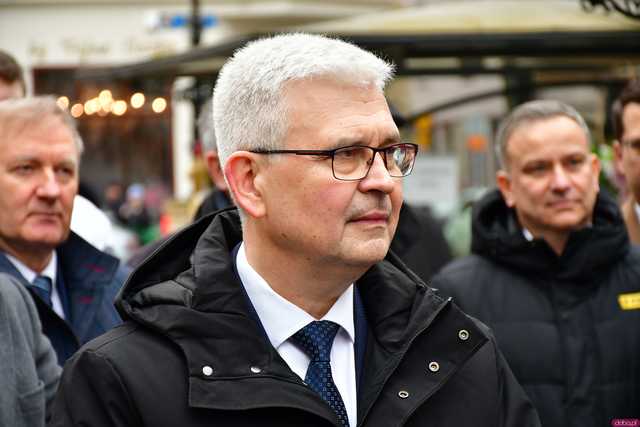 [WIDEO/FOTO] Przemysław Czarnek wizytował w Świdnicy. Wyraził wsparcie dla Karola Nawrockiego