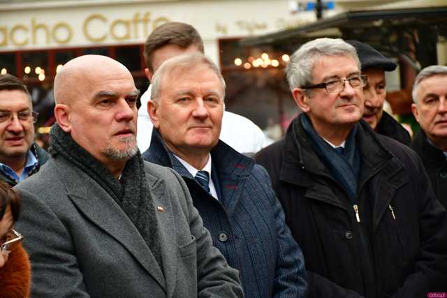 [WIDEO/FOTO] Przemysław Czarnek wizytował w Świdnicy. Wyraził wsparcie dla Karola Nawrockiego