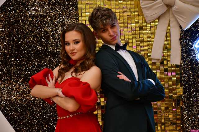[WIDEO/FOTO] Ależ to był bal! Studniówka maturzystów ze świdnickiego Banacha 