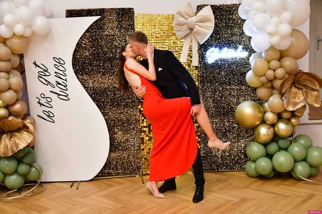 [WIDEO/FOTO] Ależ to był bal! Studniówka maturzystów ze świdnickiego Banacha 