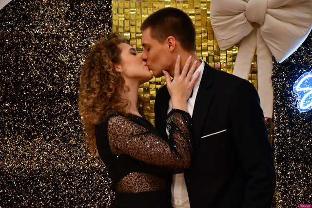 [WIDEO/FOTO] Ależ to był bal! Studniówka maturzystów ze świdnickiego Banacha 