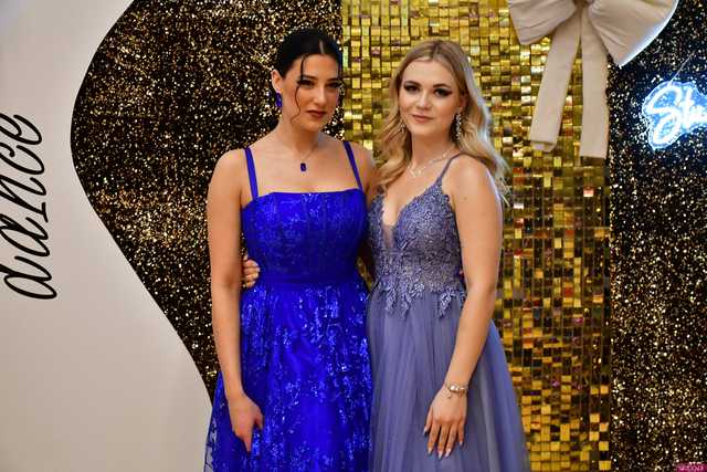 [WIDEO/FOTO] Ależ to był bal! Studniówka maturzystów ze świdnickiego Banacha 