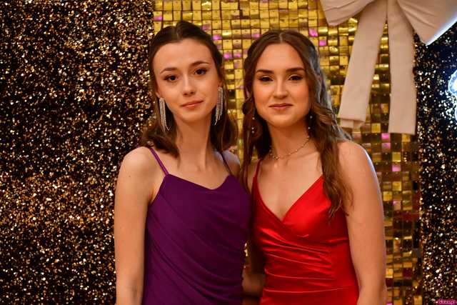 [WIDEO/FOTO] Ależ to był bal! Studniówka maturzystów ze świdnickiego Banacha 