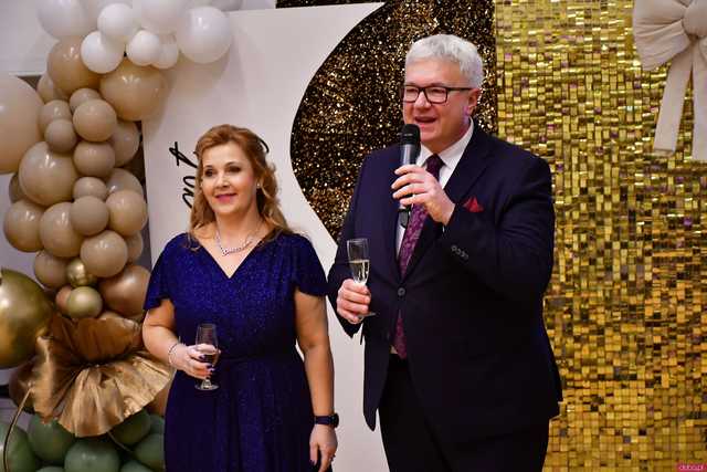 [WIDEO/FOTO] Ależ to był bal! Studniówka maturzystów ze świdnickiego Banacha 