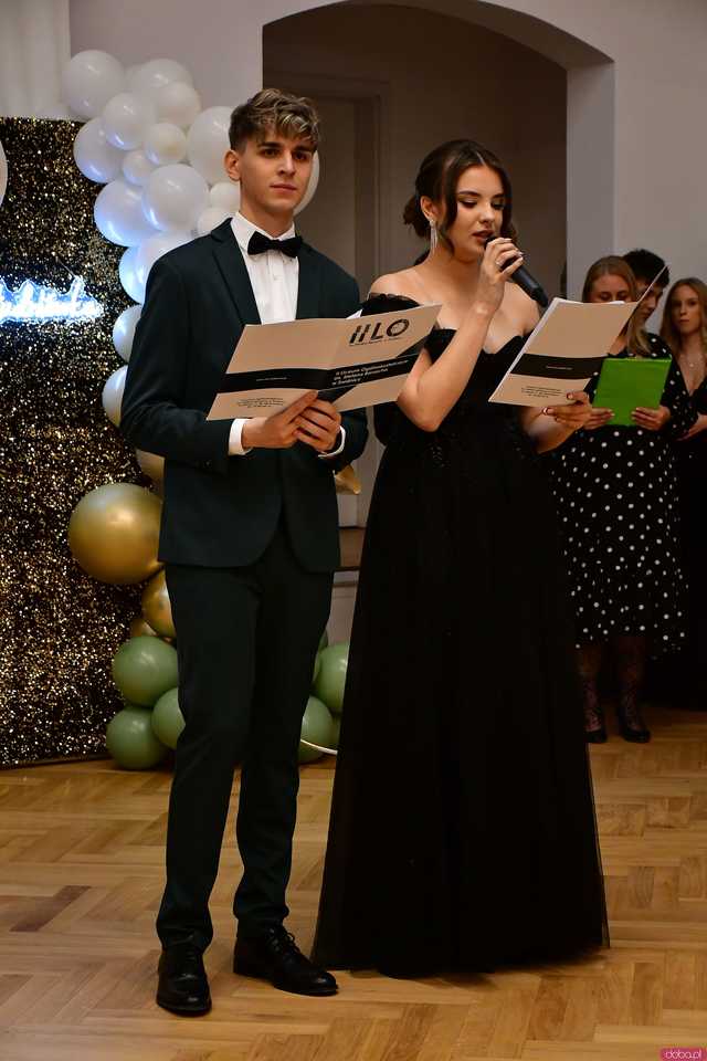 [WIDEO/FOTO] Ależ to był bal! Studniówka maturzystów ze świdnickiego Banacha 
