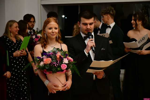 [WIDEO/FOTO] Ależ to był bal! Studniówka maturzystów ze świdnickiego Banacha 