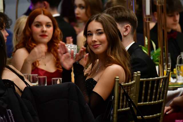 [WIDEO/FOTO] Ależ to był bal! Studniówka maturzystów ze świdnickiego Banacha 