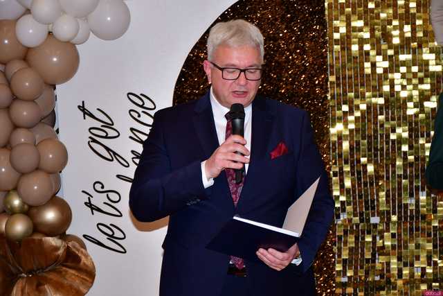 [WIDEO/FOTO] Ależ to był bal! Studniówka maturzystów ze świdnickiego Banacha 