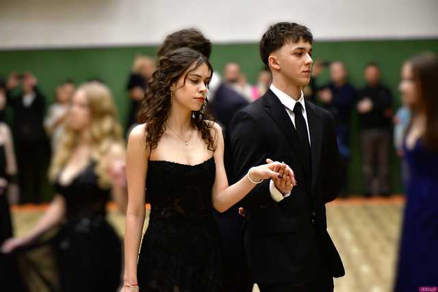 [WIDEO/FOTO] Ależ to był bal! Studniówka maturzystów ze świdnickiego Banacha 