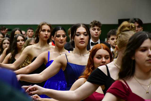 [WIDEO/FOTO] Ależ to był bal! Studniówka maturzystów ze świdnickiego Banacha 