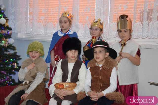 [FOTO] Kolędy, jasełka i moc życzeń. Za nami oworoczne spotkanie w Bojanicach