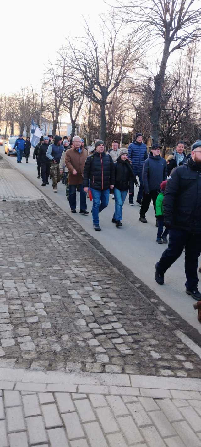 [FOTO] Upamiętnili więźniarki obozu AL Graben. I Marsz Pamięci przeszedł ulicami Strzegomia