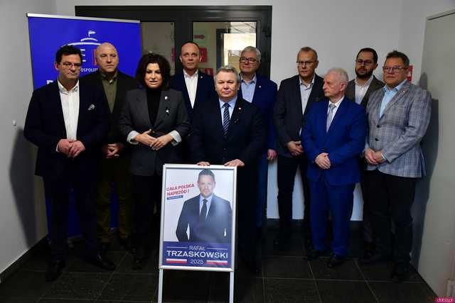[FOTO] Samorządy Naprzód! Parlamentarzyści i samorządowcy wspierają kandydaturę Rafała Trzaskowskiego