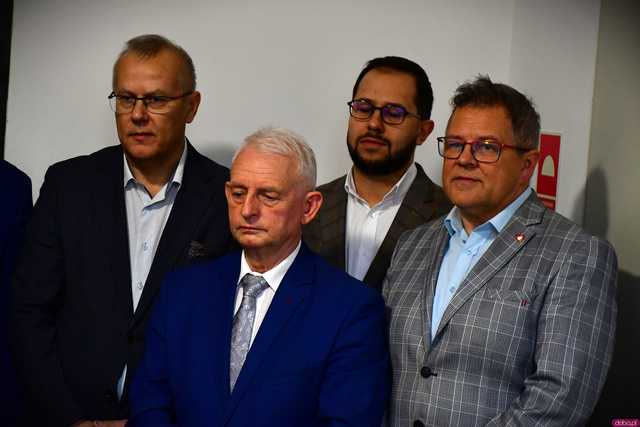 [FOTO] Samorządy Naprzód! Parlamentarzyści i samorządowcy wspierają kandydaturę Rafała Trzaskowskiego